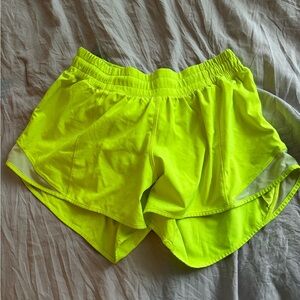 Lululemon Hotty Hot shorts 4”